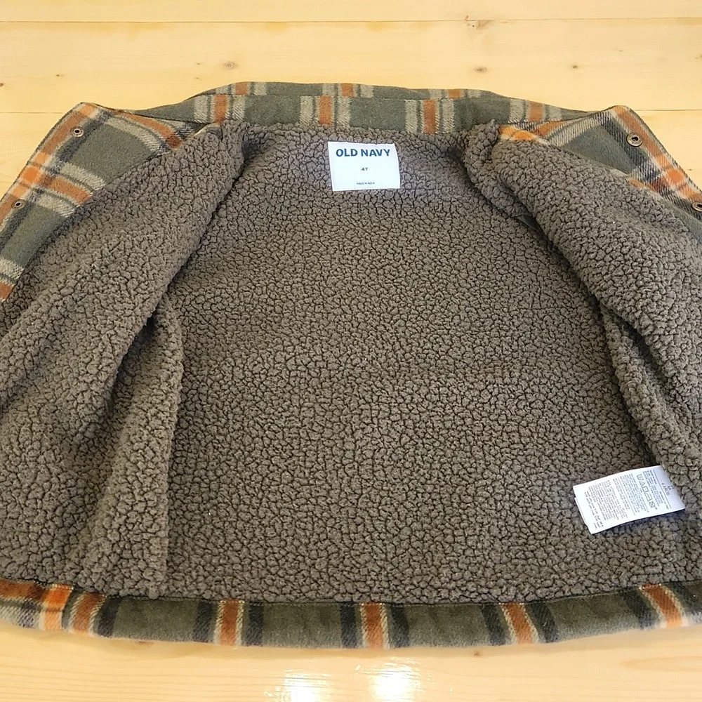 Old Navy Plaid Toddler Shacket Snap Buttons Sherpa Lining Pockets 4T - Picture 9 of 14